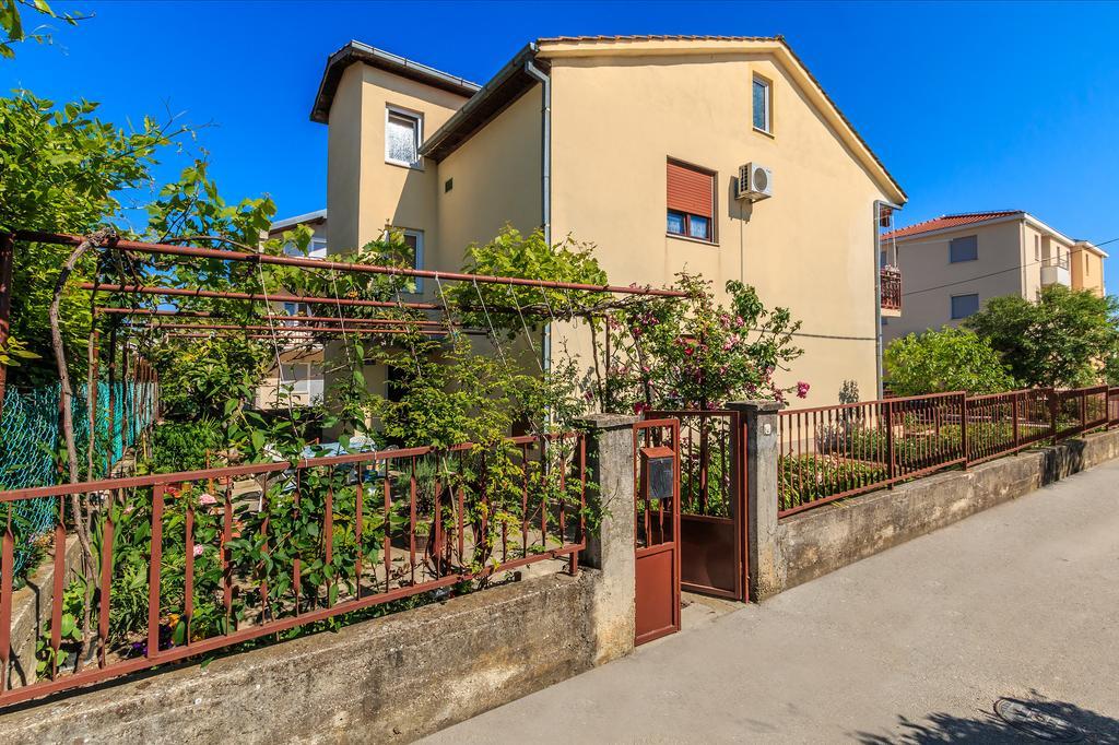 Apartments Marija Kastela Exterior photo